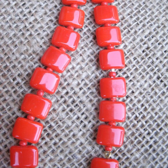 Vintage Handmade Red Glass Bead Necklace - Picture 5 of 10